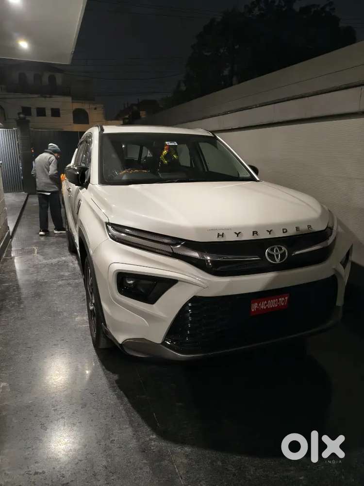 Toyota Urban Cruiser Hyryder 2025 Petrol 9454 Km Driven