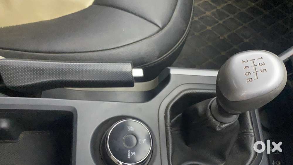 Tata Nexon 1.2 Revotron Xm, 2018, Cng & Hybrids