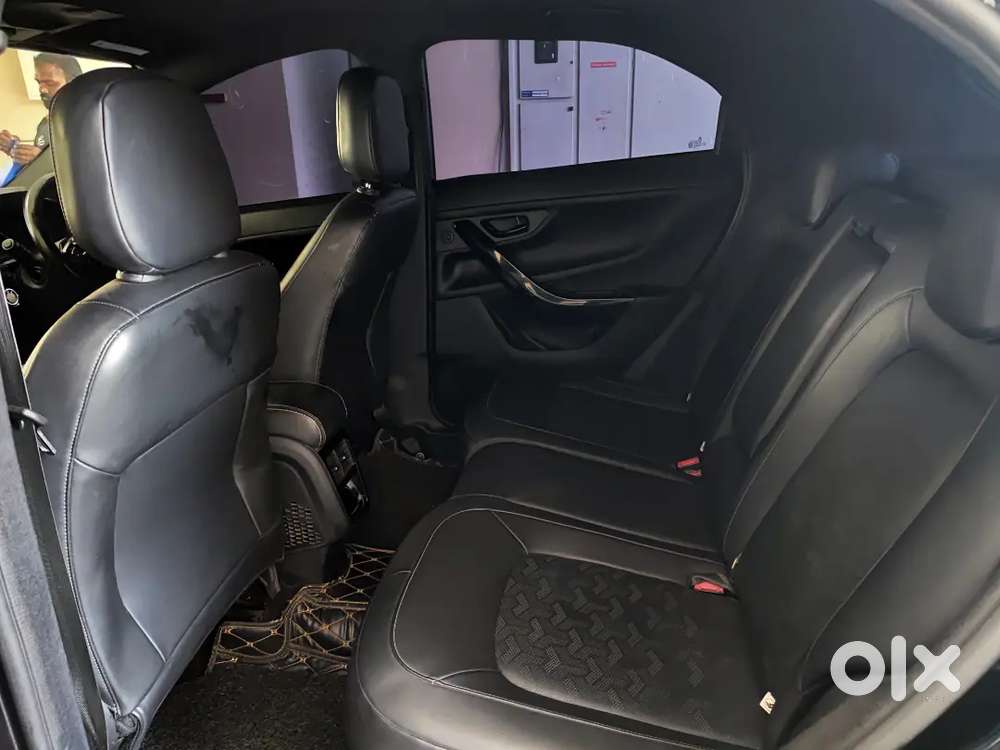 2021 Tata Nexon Dark Edition (top Variant) - Petrol Amt