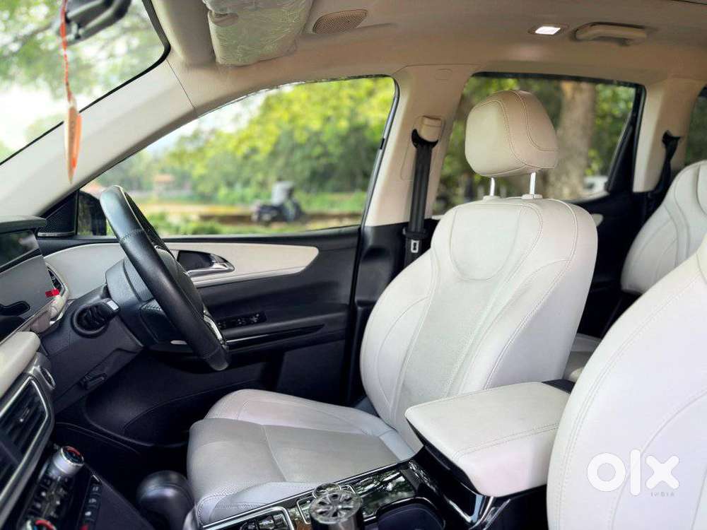 Mahindra Xuv700 2.2 Ax 7 Diesel At Luxury Pack Str, 2022, Diesel