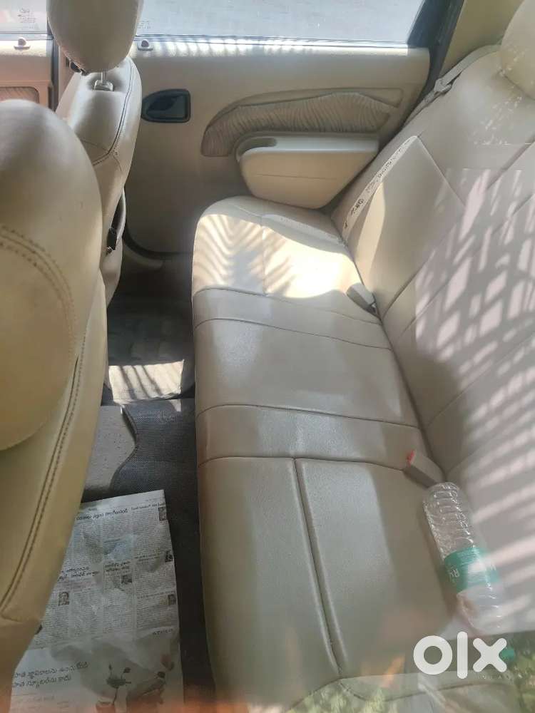 Mahindra Logon Petrol Vehicle