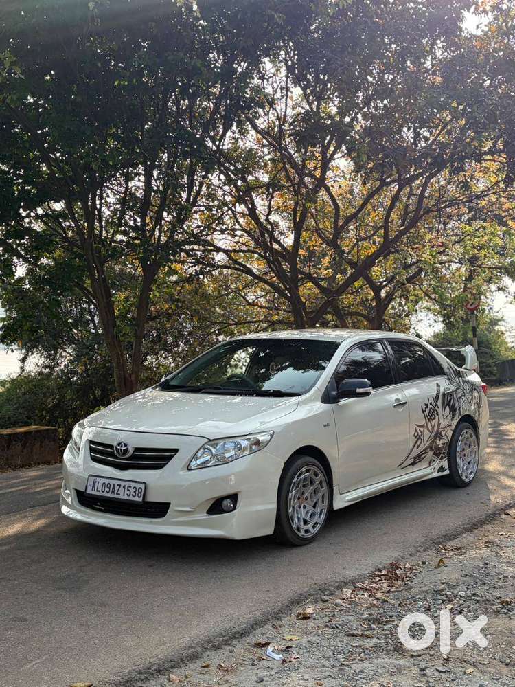 Toyota Corolla Altis 2010 Petrol Well Maintained