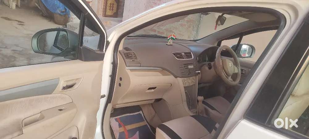 Maruti Suzuki Ertiga 2015 Diesel 76000 Km Driven