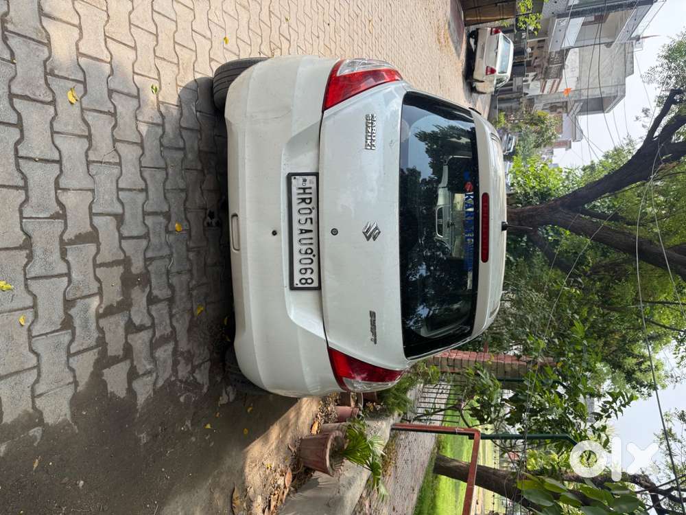 2017 White Maruti Swift Ldi