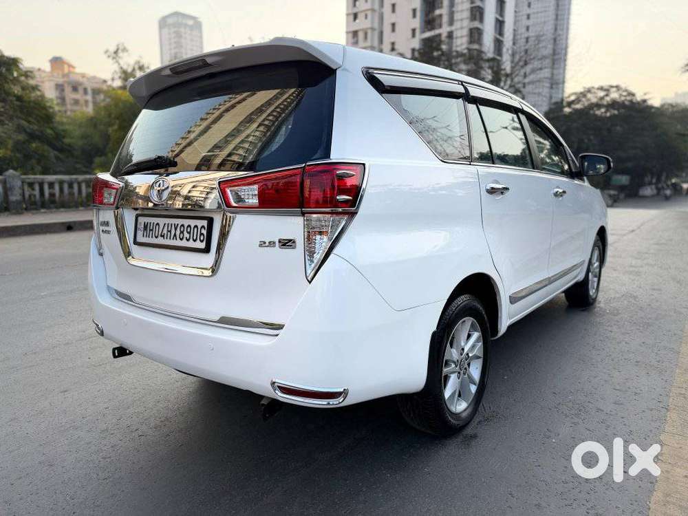 Toyota Innova Crysta 2.8z Automatic, 2017, Diesel