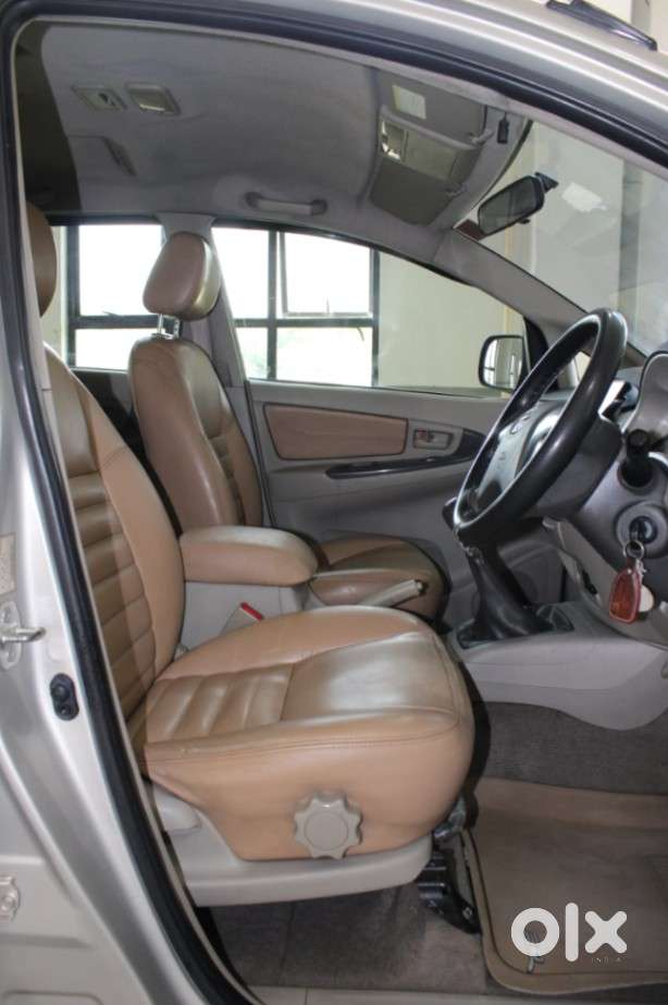 Toyota Innova 2.5 G (diesel) 8 Seater, 2012, Diesel