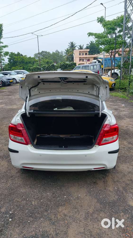 Maruti Suzuki Dzire 1.2 Vxi, 2023, Petrol