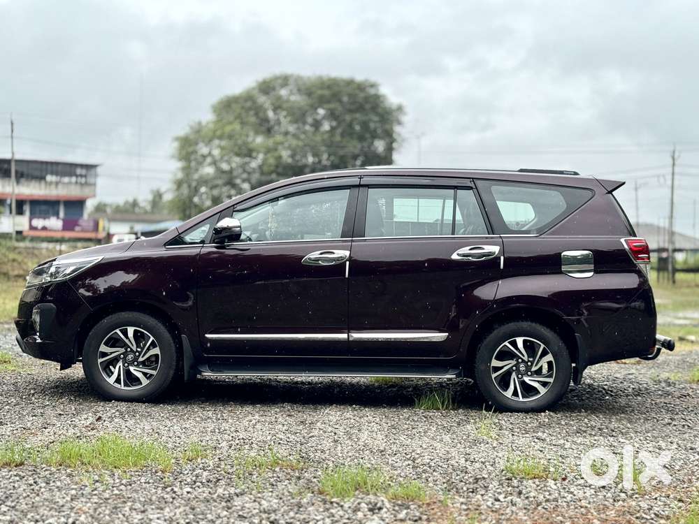 Toyota Innova Crysta 2.4 G Mt, 2021, Diesel