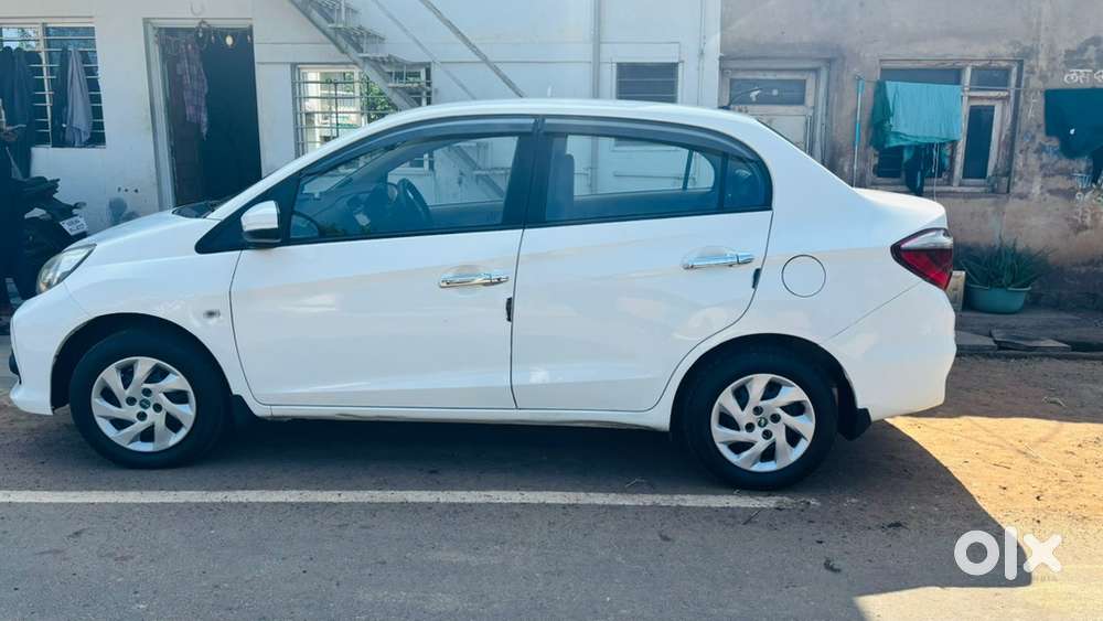 Honda Amaze 2017 Diesel Well Maintained