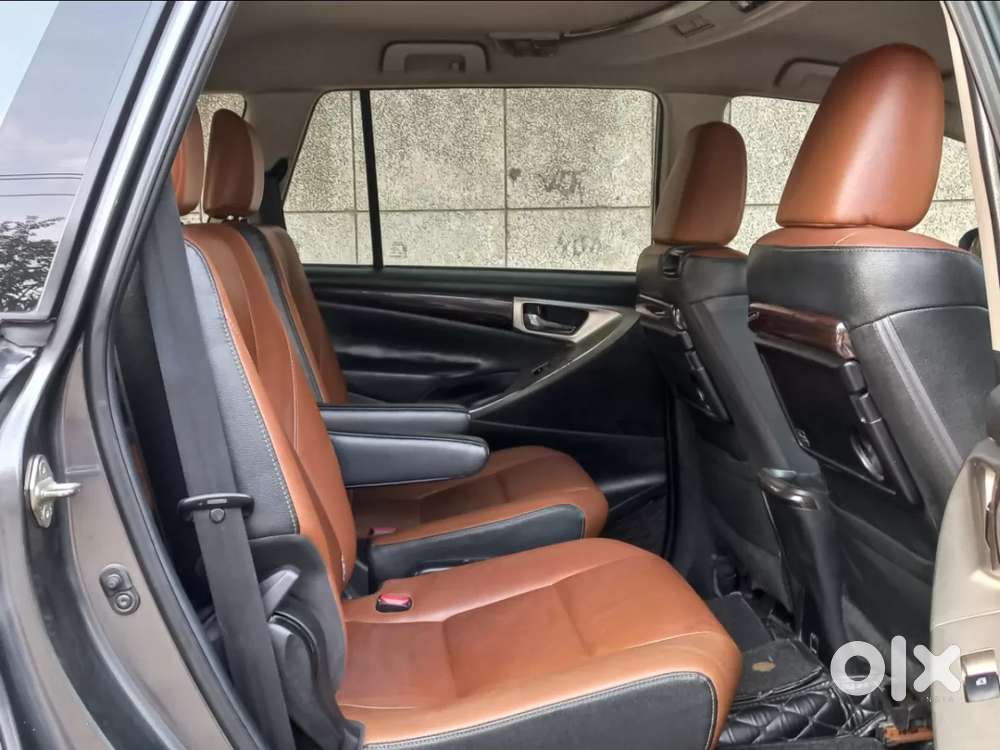 Toyota Innova Crysta 2.8 Zx At 7 Seater, 2019, Diesel
