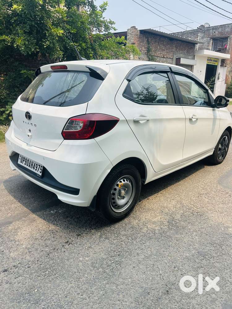 Tata Tiago 1.2 Revotron Xt (o), 2025, Petrol