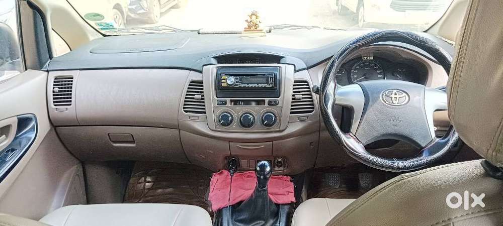 Toyota Innova 2.5 E, 2015, Diesel