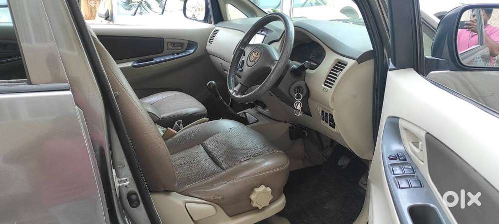 Toyota Innova 2.5 G (diesel) 7 Seater, 2011, Diesel