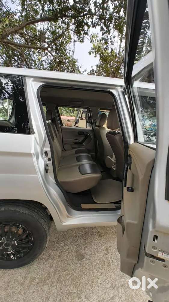 Mahindra Tuv 300 2016 Diesel Well Maintained
