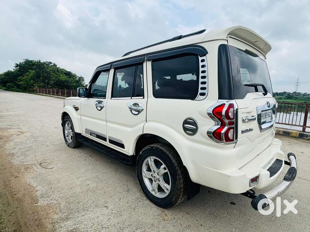 Mahindra Scorpio S6, 2017, Diesel