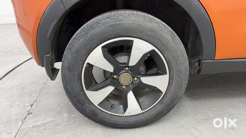 Tata Nexon 1.2 Revotron Xz Plus Dual Tone, 2019, Petrol