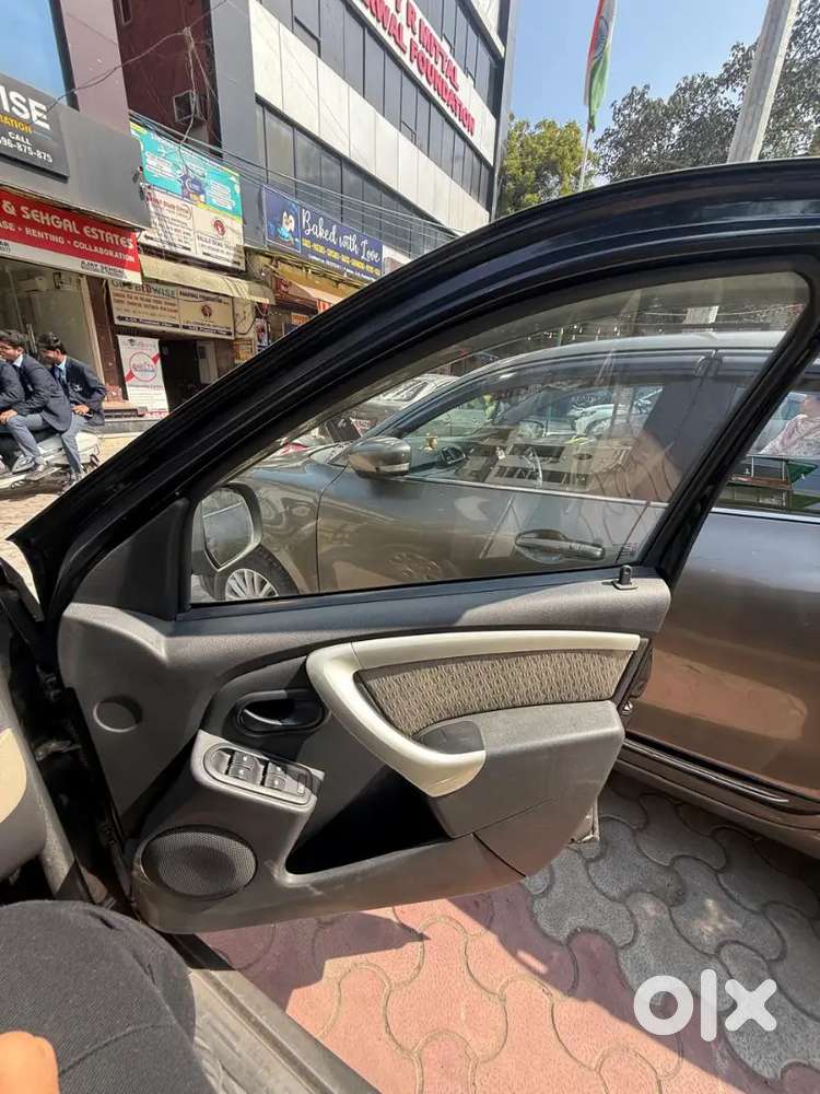 Renault Duster 2014 Petrol Well Maintained