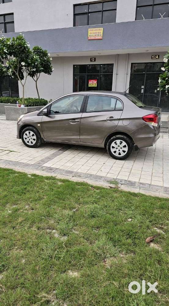 Honda Amaze, 2015