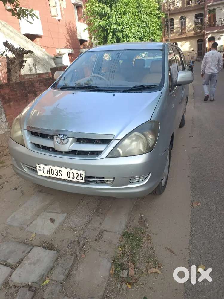 Toyota Innova Petrol 2005
