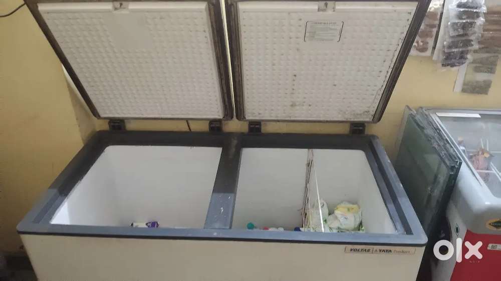 Milk freezer double door