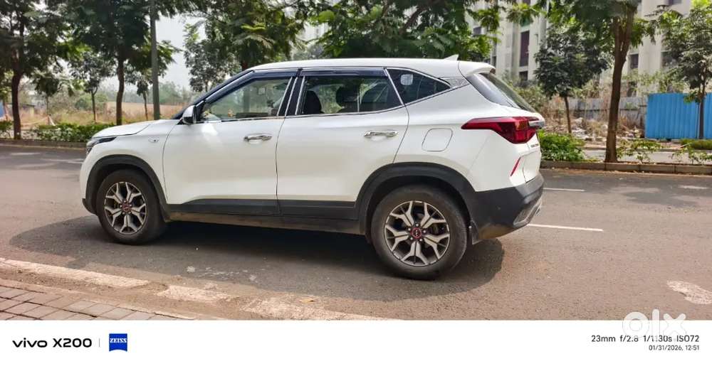 Kia Seltos Oct 2021 D Special Edition 64888 Km Driven At ₹10,75,000/-.