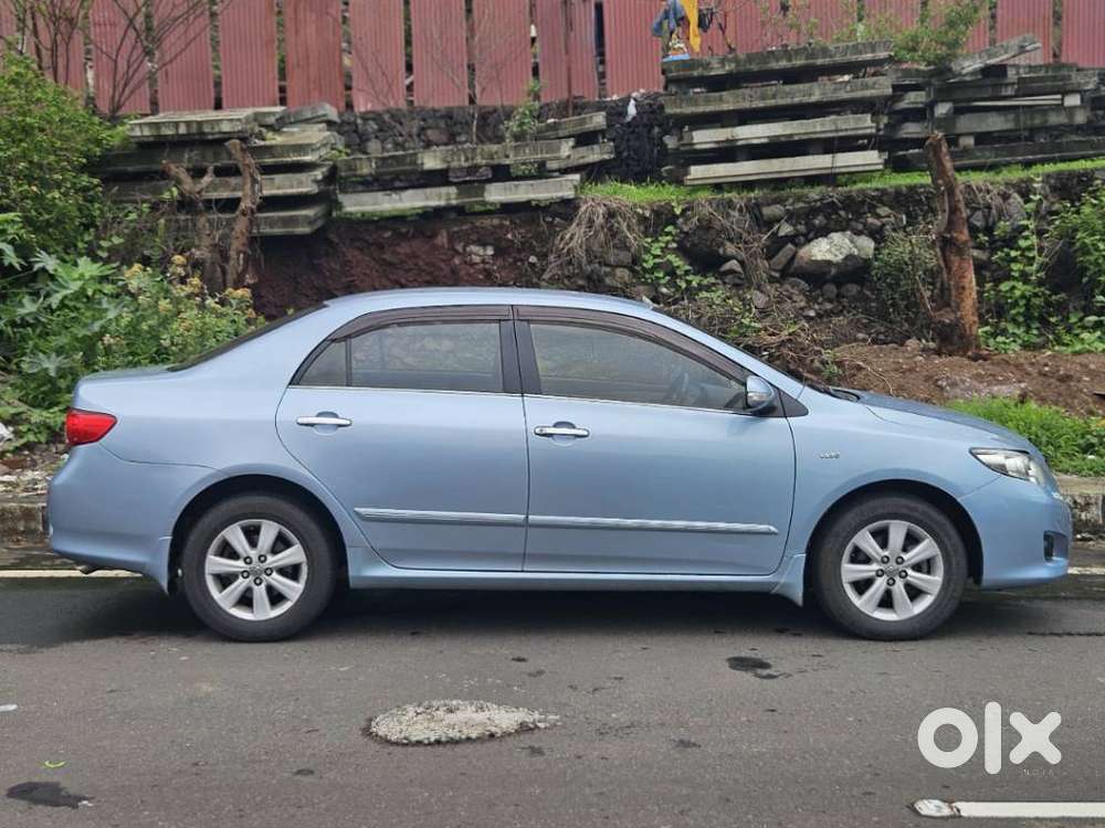 Toyota Corolla Altis G, 2011, Petrol