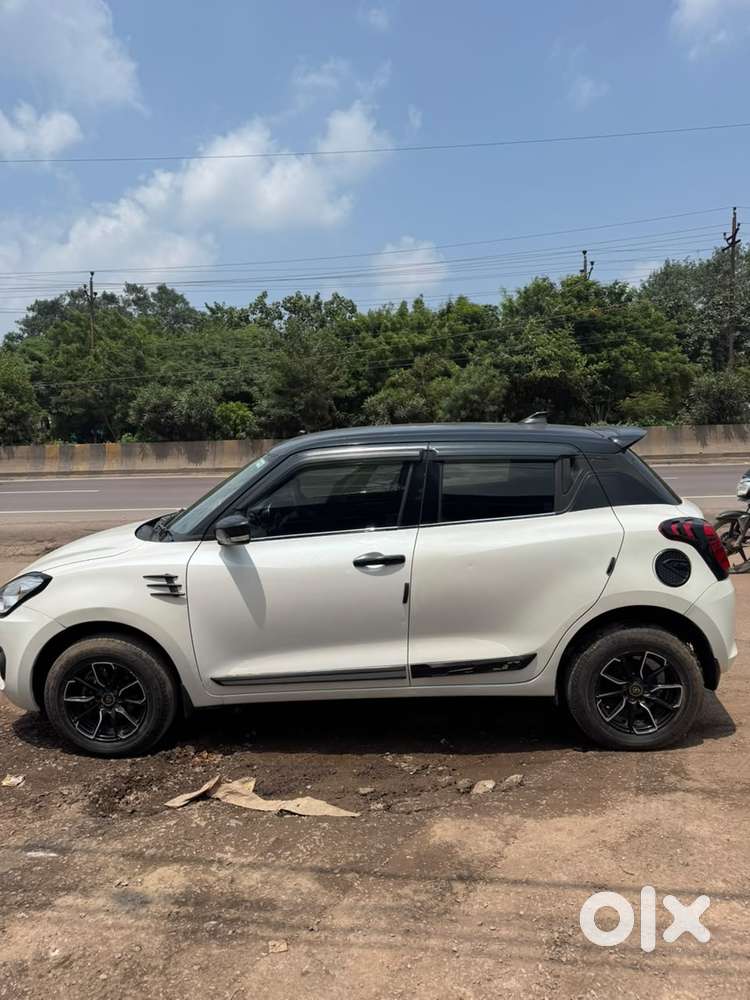 Maruti Suzuki Swift Vxi + Manual, 2022