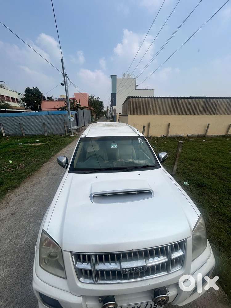 Isuzu Mu 7 2015