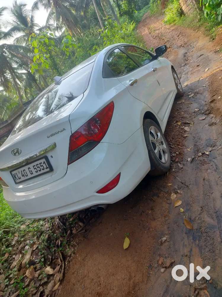 Hyundai Fluidic Verna 2012