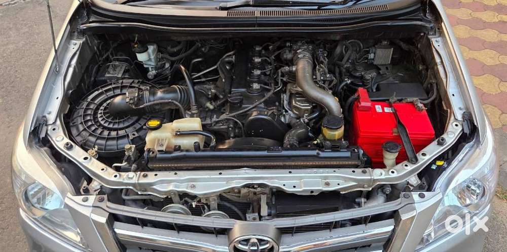 Toyota Innova 2.5 Vx 8 Seater Bs Iv, 2015, Diesel