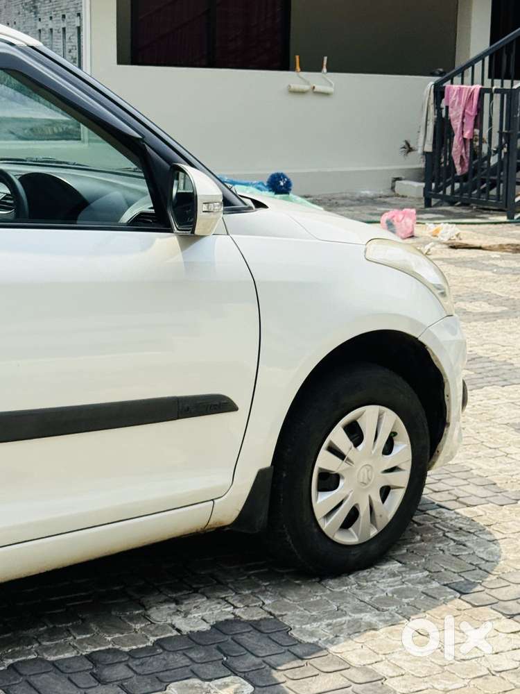 Maruti Suzuki Swift Dzire Vxi Optional, 2014, Petrol