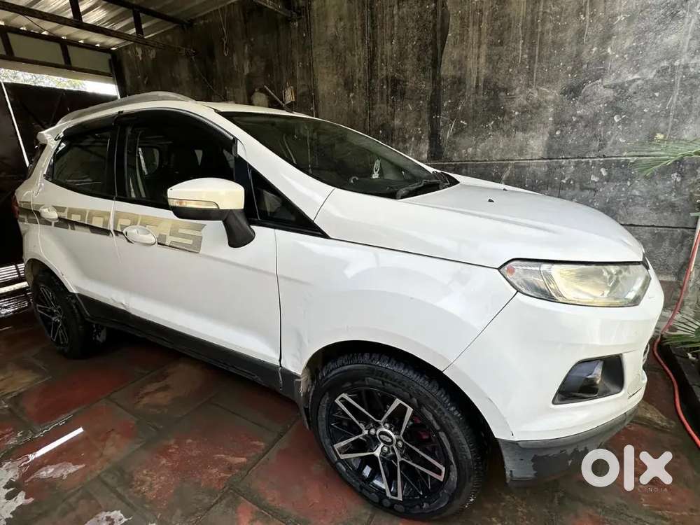 Well Maintained Car Service Had Been Done Every Thing Is Working