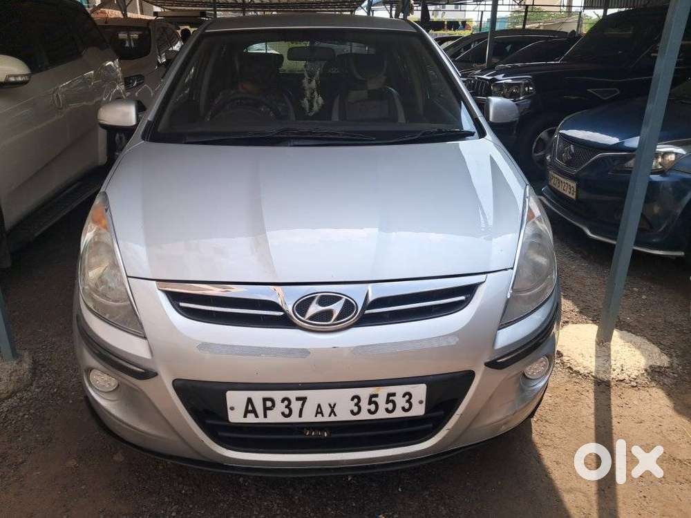 Hyundai I20 Sportz 1.2 Bs-iv, 2010, Petrol
