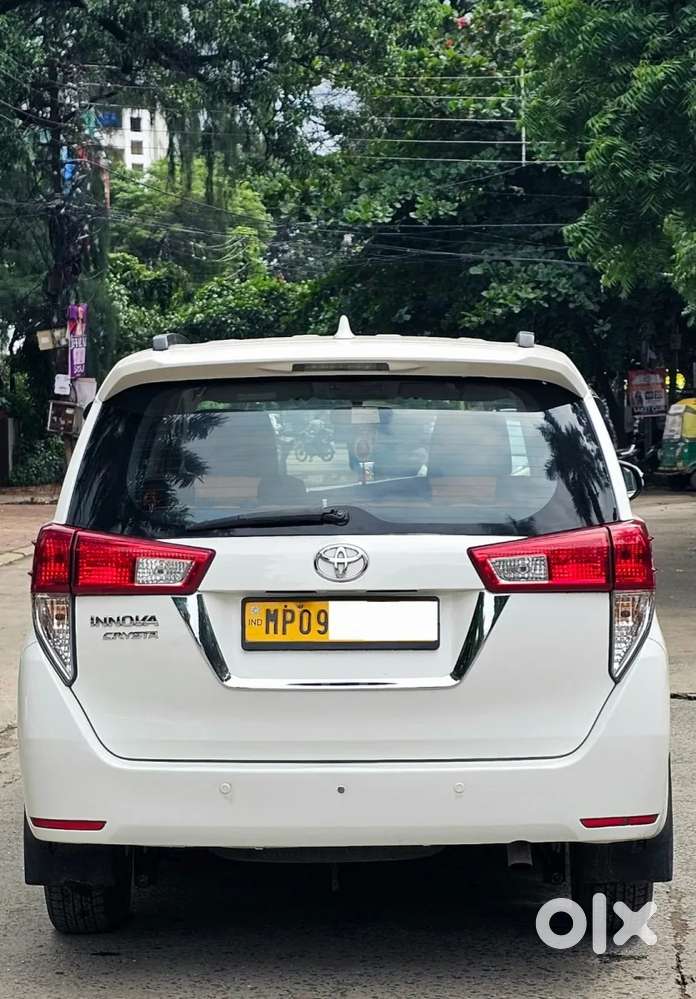 Toyota Innova Crysta 2.4 G Mt 7 Str, 2017, Diesel
