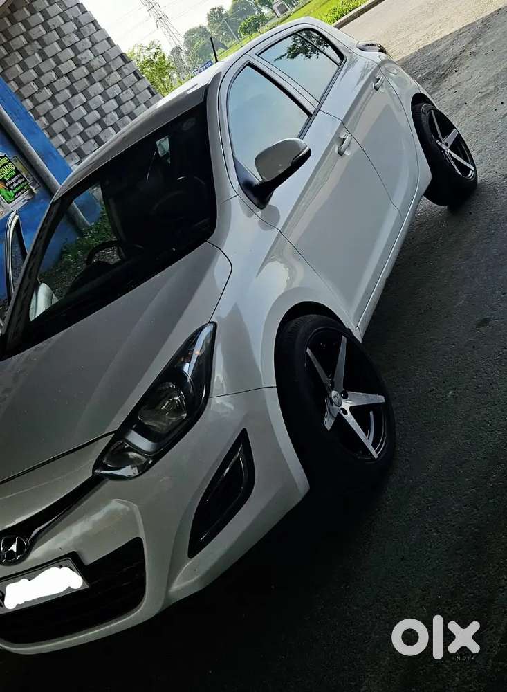 Hyundai I20 Magna Petrol 2012