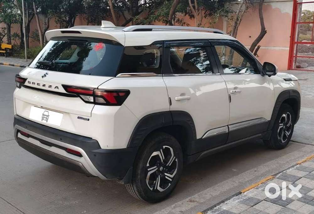 Maruti Suzuki Brezza 1.5 Zxi Plus Smart Hybrid, 2023, Petrol