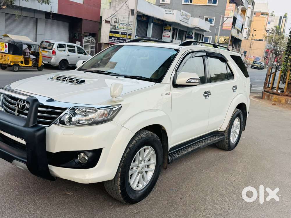 Toyota Fortuner 3.0 4x4 Manual, 2013, Diesel