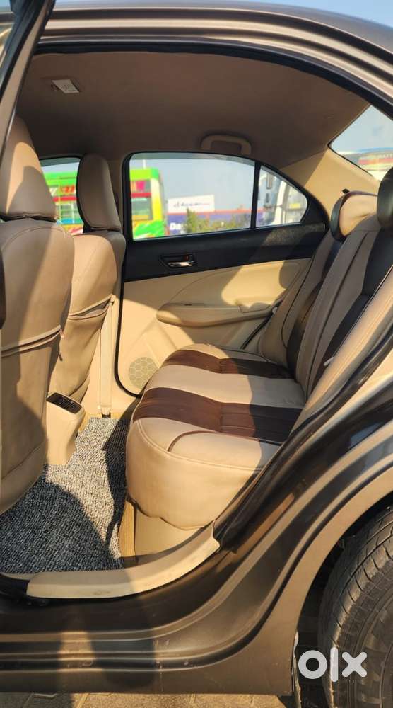 Maruti Suzuki Swift Dzire Vxi Optional, 2020, Petrol