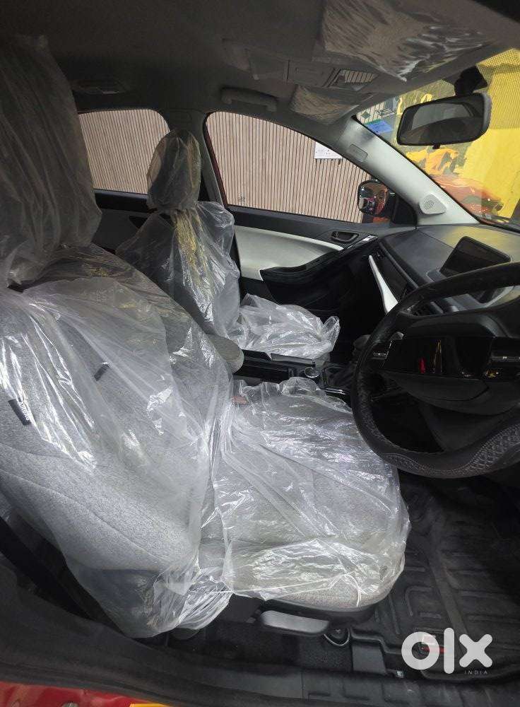 Tata Curvv Pure Plus S 1.2 Revotron Petrol 6mt, 2025, Petrol
