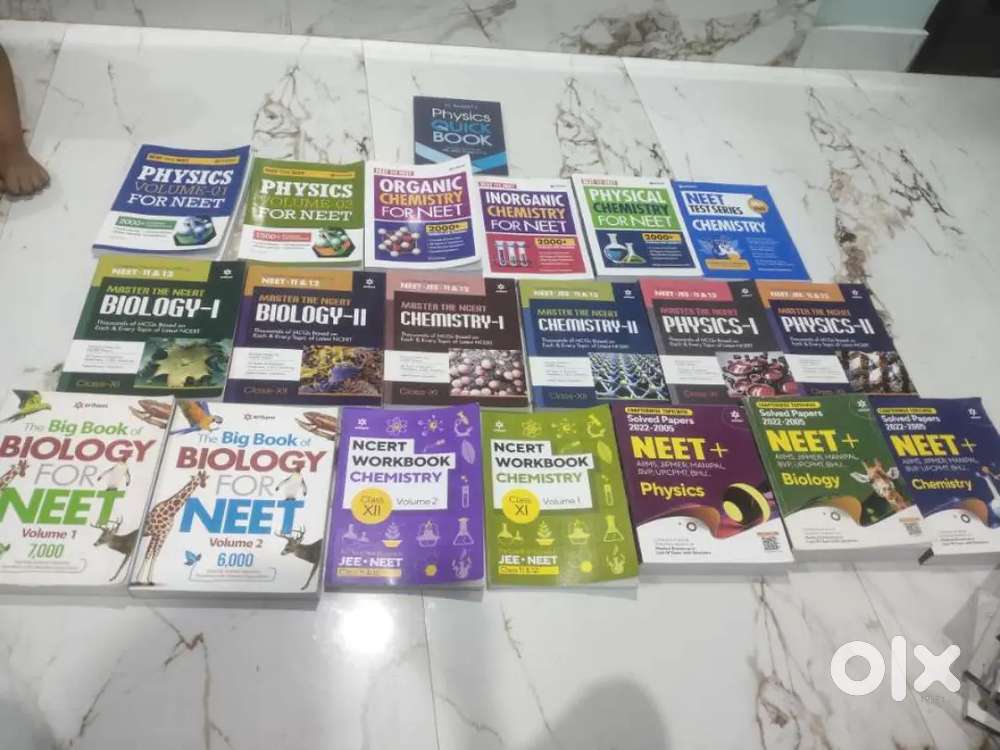 BRAND NEW ARIHANT NEET BOOKS (unused)