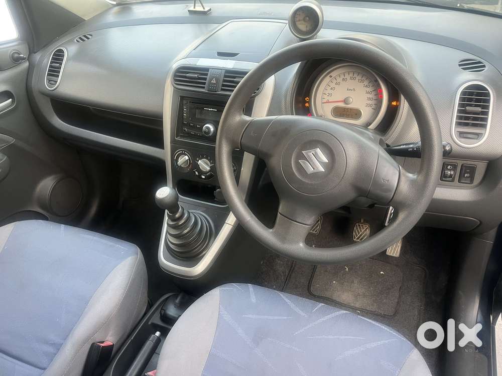 Maruti Suzuki Ritz Vxi, 2011, Petrol