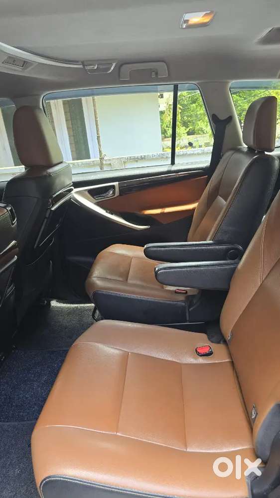Toyota Innova Crysta 2019