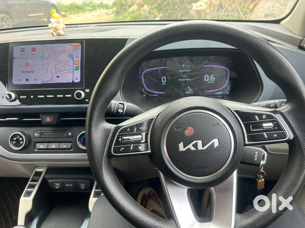 Kia Carens Petrol 2025