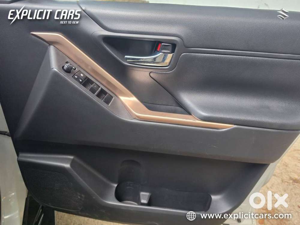 Maruti Suzuki Invicto Zeta Plus 8str, 2023, Petrol