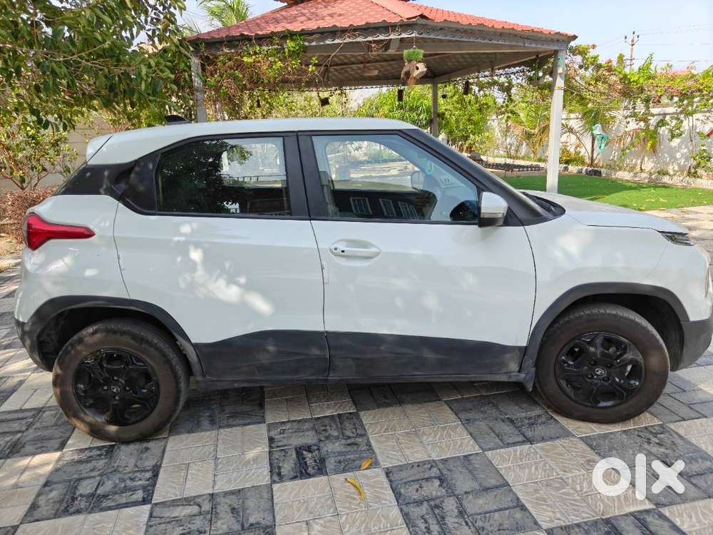 Tata Punch 2024 Petrol 9300 Km Driven