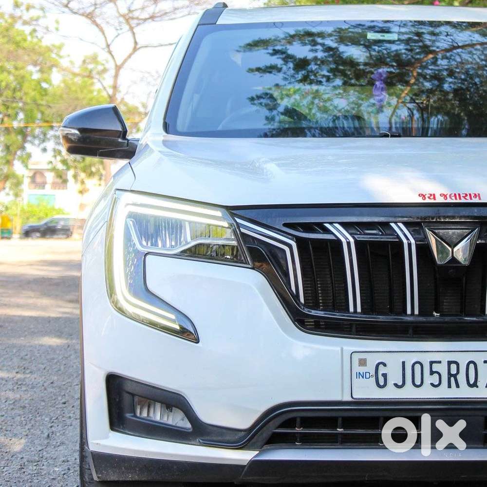 Mahindra Xuv700 2.0 Ax 5 Petrol Mt Str, 2022, Petrol