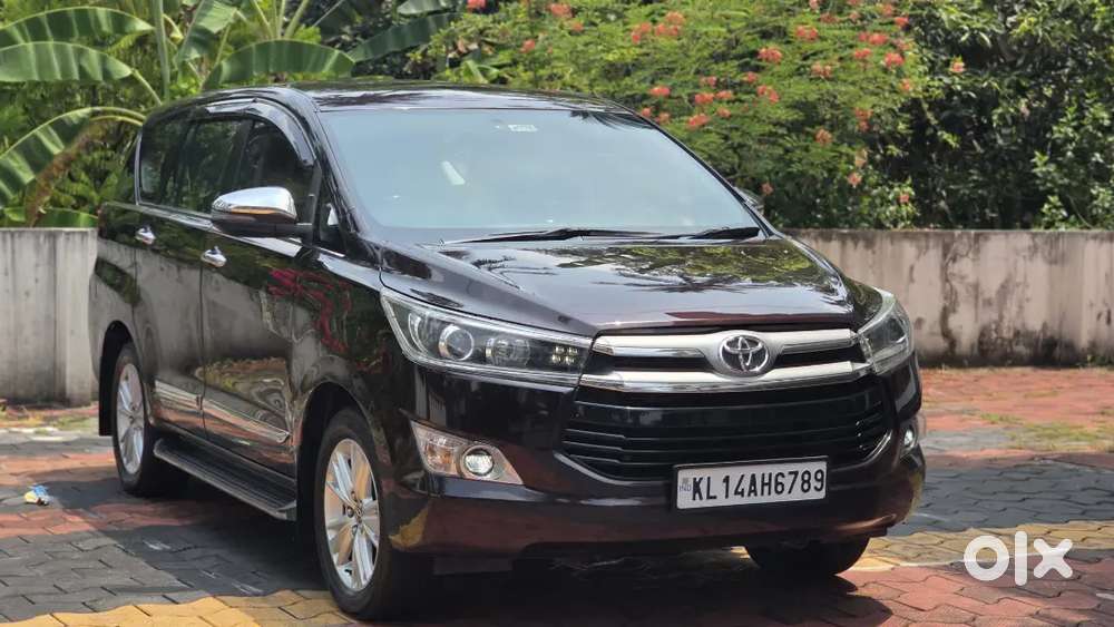 Innova Crysta 2.8 Z Automatic With Service Record In Brand New Conditi