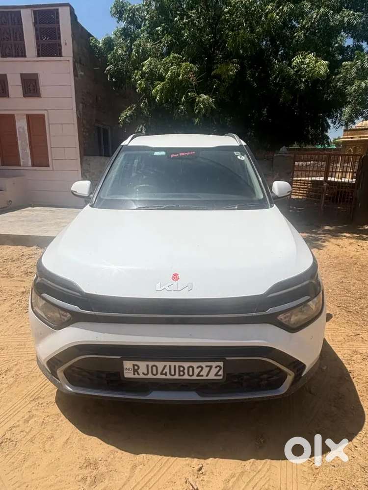 Kia Carens 2024 Petrol 21000 Km Driven
