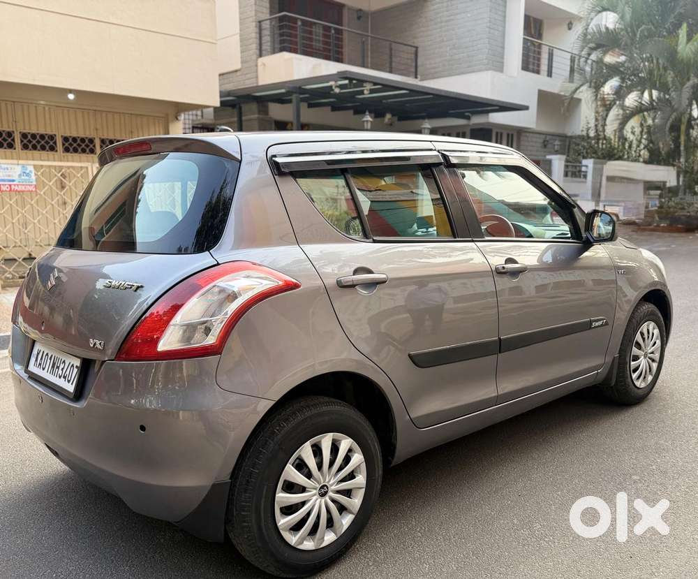 Maruti Suzuki Swift Vxi + Manual, 2013, Petrol