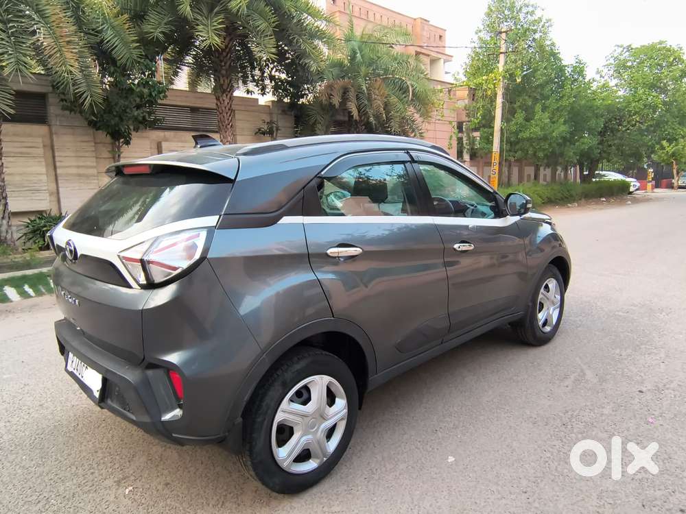Tata Nexon 1.2 Revotron Xm Plus (s), 2022, Petrol